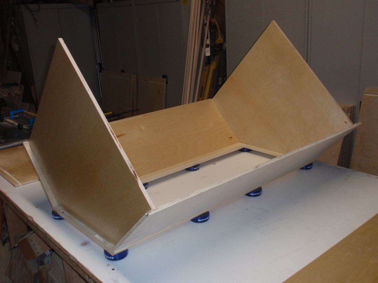 Adding floor and ceiling to a wall angle cabinet